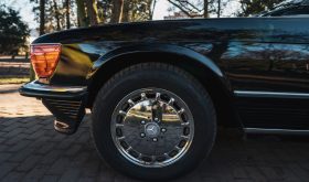 560 SL  in Schwarz 040 mit Leder, Dach Schwarz
