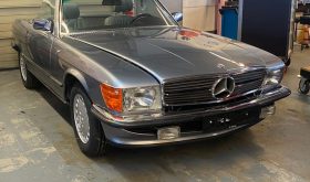 560-sl-perlmutgrau-leder-grau