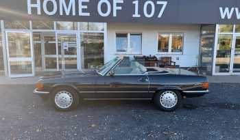 Mercedes-Benz SL 300 Blauschwarz / Leder Beige / Automatik