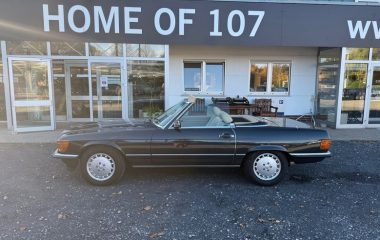 Mercedes-Benz SL 300 Blauschwarz / Leder Beige / Automatik