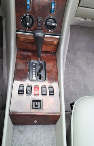 
								Mercedes-Benz SL 500 dunkel Blau / Leder Grau voll									