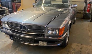 
									560 SL Perlmutgrau / Leder grau voll								