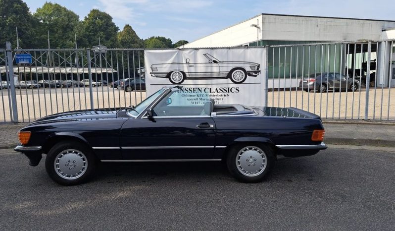
								Mercedes-Benz SL 500 dunkel Blau / Leder Grau voll									