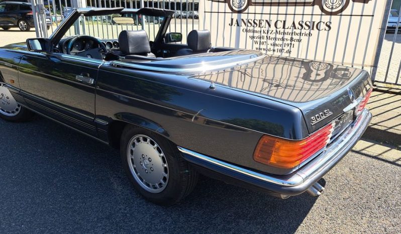 
								300 SL Blauschwartz / Leder schwarz voll									