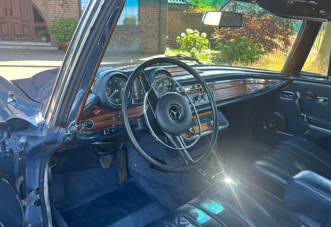 
								Mercedes-Benz 280 SE 3,5 Flachkühler Cabrio voll									
