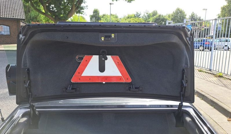 
								Mercedes-Benz CE 300 24V Cabrio/Blauschwarz / Leder schwarz/Automatik voll									