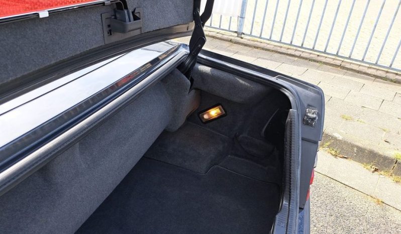 
								Mercedes-Benz CE 300 24V Cabrio/Blauschwarz / Leder schwarz/Automatik voll									