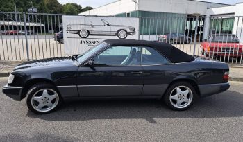 Mercedes-Benz CE 300 24V Cabrio/Blauschwarz / Leder schwarz/Automatik