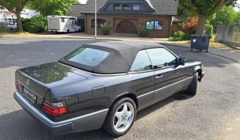Mercedes-Benz CE 300 24V Cabrio/Blauschwarz / Leder schwarz/Automatik