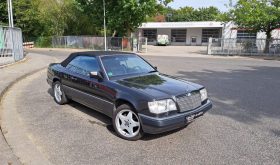 Mercedes-Benz CE 300 24V Cabrio/Blauschwarz / Leder schwarz/Automatik
