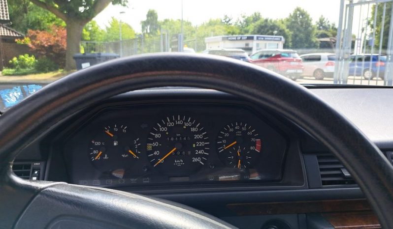 
								Mercedes-Benz CE 300 24V Cabrio/Blauschwarz / Leder schwarz/Automatik voll									