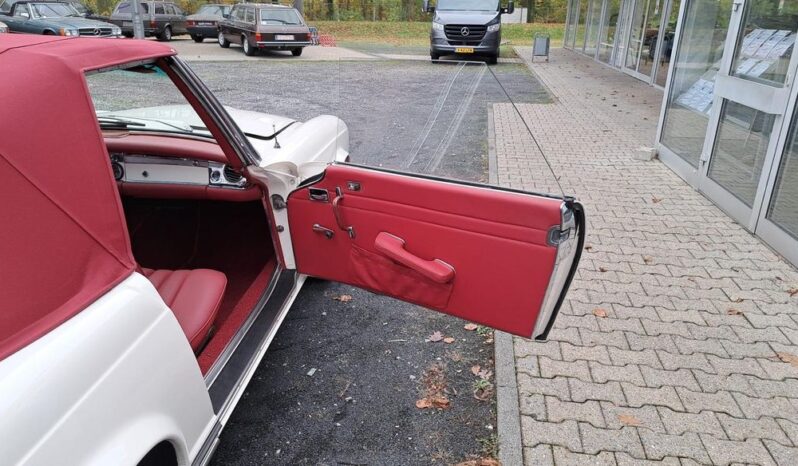 
								Mercedes-Benz SL 280 W113 Restauriert Sehr schön voll									