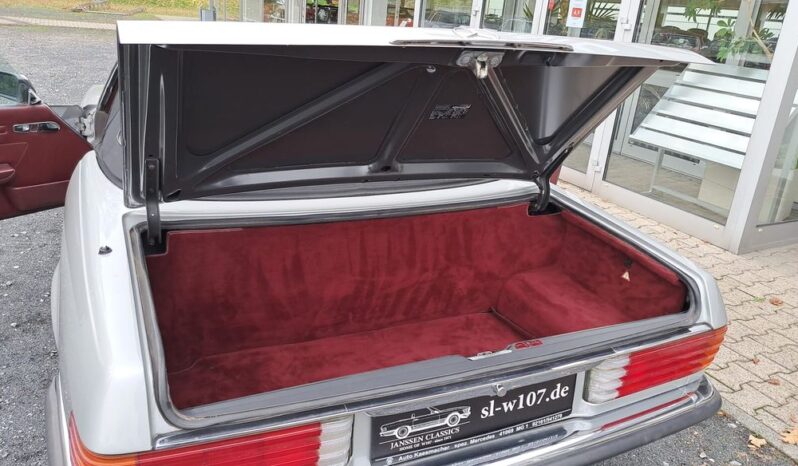 
								560 SL Silber / Mittelrot voll									