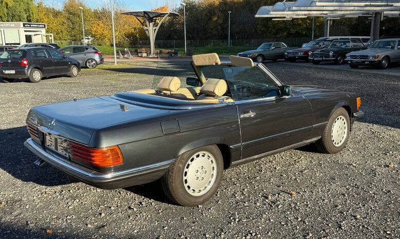 
								Mercedes-Benz SL 300 Blauschwarz/Beige/Automatik/Klima voll									