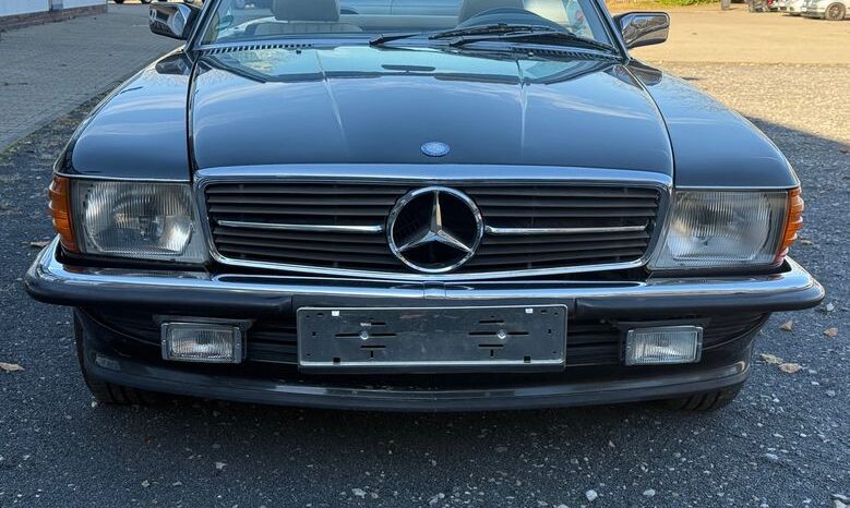 
								Mercedes-Benz SL 300 Blauschwarz/Beige/Automatik/Klima voll									