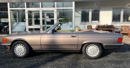 Mercedes-Benz SL 560 Impala / Beige