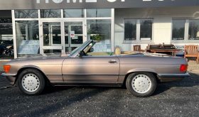 Mercedes-Benz SL 560 Impala / Beige