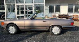 Mercedes-Benz SL 560 Impala / Beige