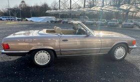 Mercedes-Benz SL 560 Impala / Beige