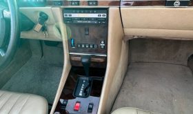 Mercedes-Benz SL 560 Impala / Beige