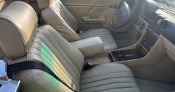 Mercedes-Benz SL 560 Impala / Beige