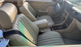 Mercedes-Benz SL 560 Impala / Beige