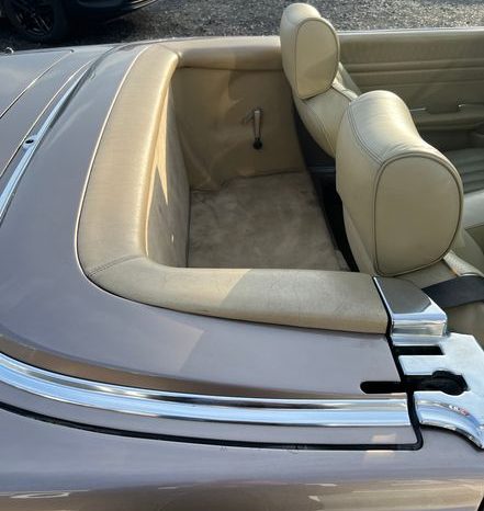 
								Mercedes-Benz SL 560 Impala / Beige voll									