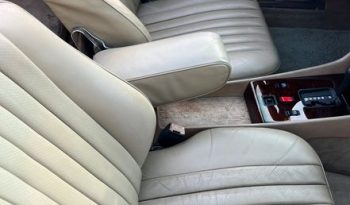 
									Mercedes-Benz SL 560 Impala / Beige voll								