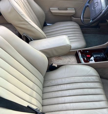 
								Mercedes-Benz SL 560 Impala / Beige voll									