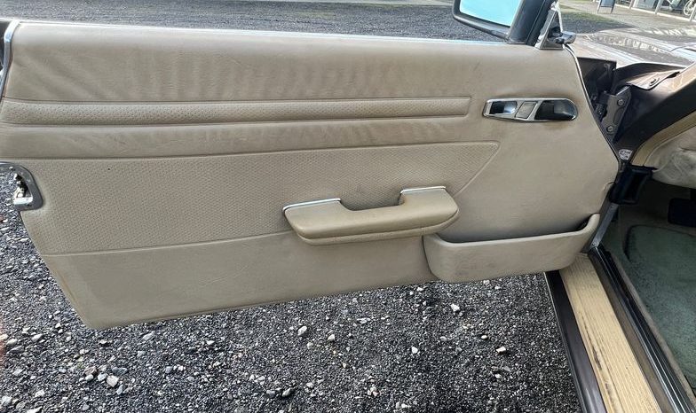 
								Mercedes-Benz SL 560 Impala / Beige voll									