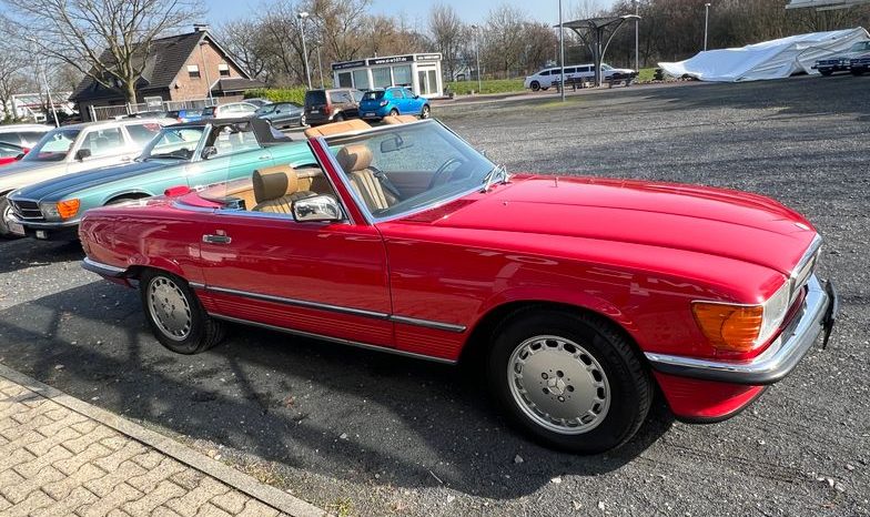 
								Mercedes-Benz SL 560 Signalrot / Leder Dattel voll									