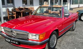 Mercedes-Benz SL 560 Signalrot / Leder Dattel