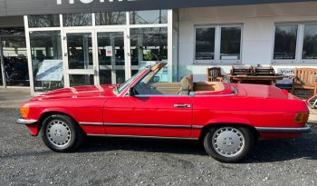 
									Mercedes-Benz SL 560 Signalrot / Leder Dattel voll								