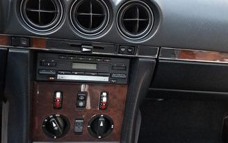 
									Mercedes-Benz SL 420 Silber / Leder Schwarz voll								