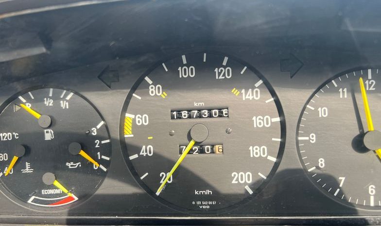 
								200 Benziner W123 Automatik / ESSD voll									