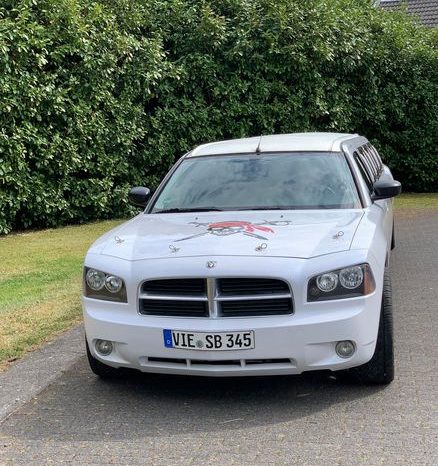 
								Dodge Charger” Super Strech Limo” voll									