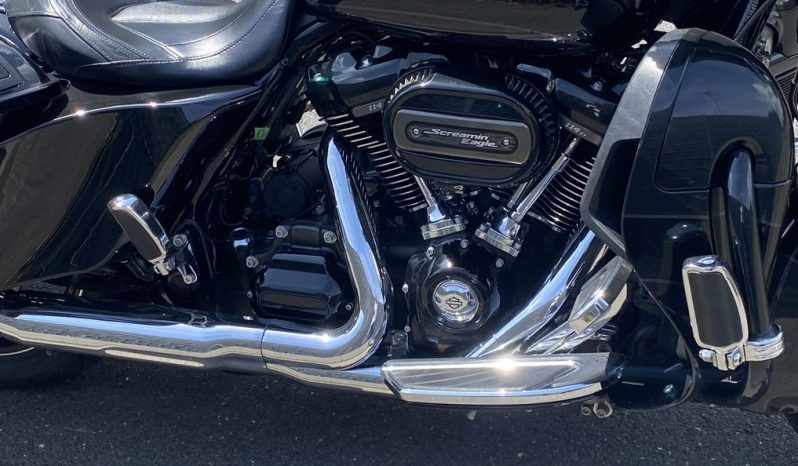 
								Harley-Davidson Street Glide CVO mit 131 Motor Jekill & Hyde voll									
