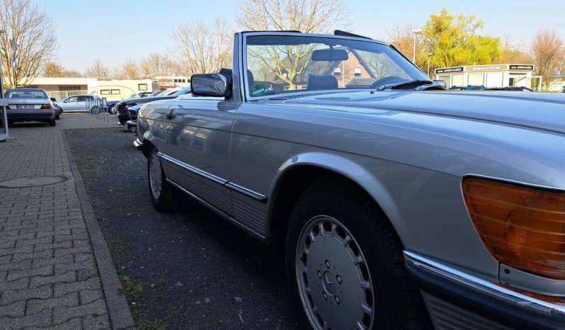 
								Mercedes-Benz SL 300 Silber / Leder schwarz/ Automatik voll									