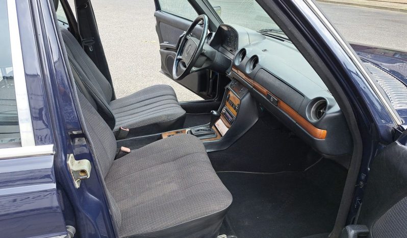 
								Mercedes-Benz 230 TE Automatik,Klimaautomatik,Schiebedach voll									