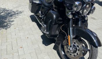 
									Harley-Davidson Street Glide CVO mit 131 Motor Jekill & Hyde voll								