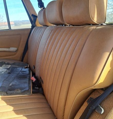 
								Mercedes 250 T aus 1 Hand , Scheckheftgepflegt bei Mercedes Benz voll									