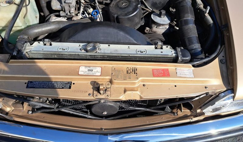 
								Mercedes-Benz SL 560 wenig km voll									