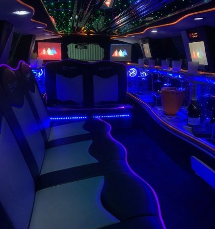 
								Dodge Charger” Super Strech Limo” voll									