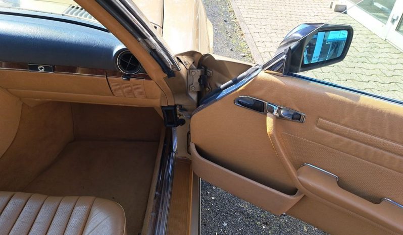 
								Mercedes-Benz SL 560 wenig km voll									