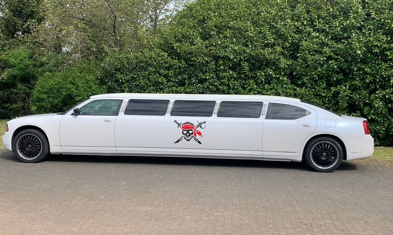
								Dodge Charger” Super Strech Limo” voll									