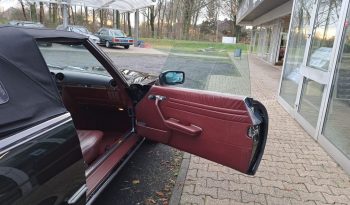 
									Mercedes-Benz SL 560 Schwarz Uni / Leder Mittelrot voll								