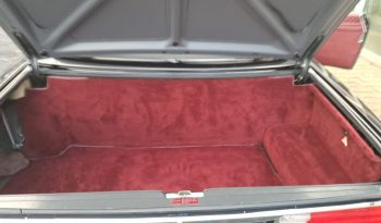 
									Mercedes-Benz SL 560 Schwarz Uni / Leder Mittelrot voll								