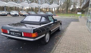 Mercedes-Benz SL 560 Schwarz Uni / Leder Mittelrot