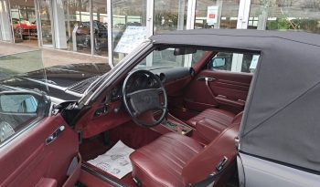 
									Mercedes-Benz SL 560 Schwarz Uni / Leder Mittelrot voll								