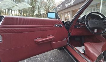 
									Mercedes-Benz SL 560 Schwarz Uni / Leder Mittelrot voll								